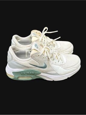 Nike Air Max Trainer Sneakers in Cream with Mint Accent